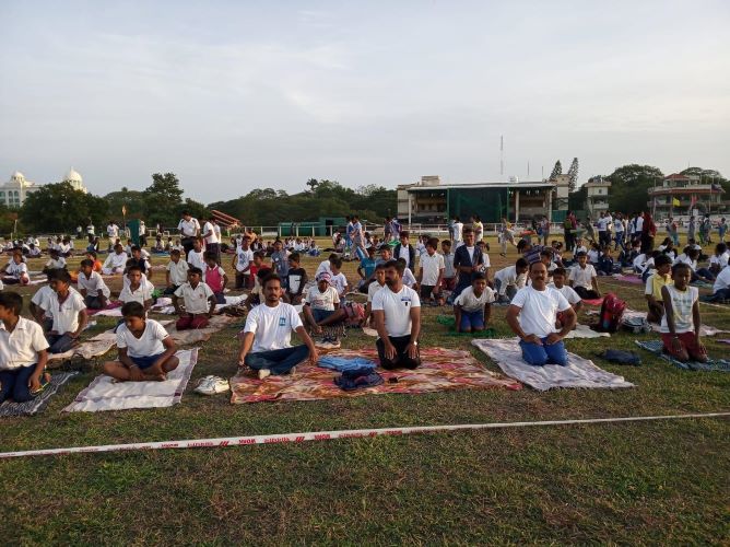 VGVS-IHDUA-Mullur-School-Yoga-1